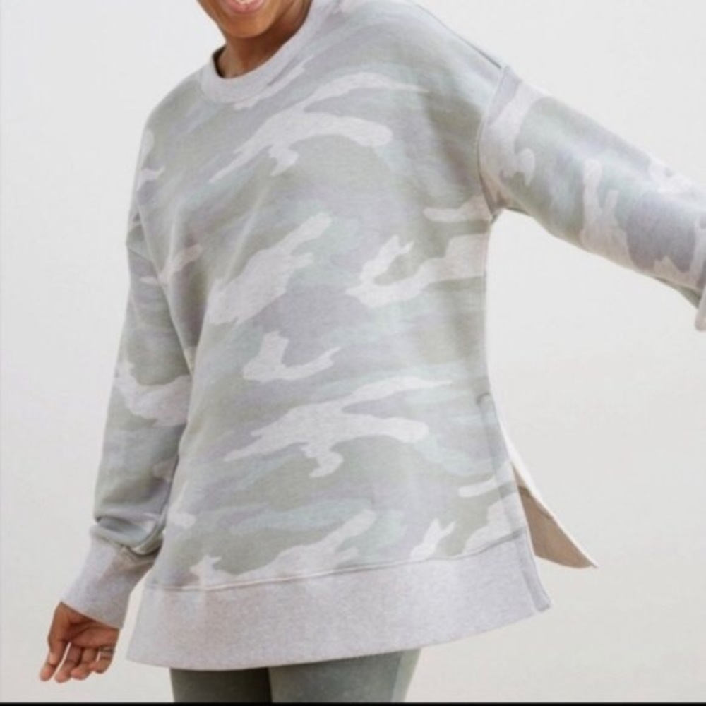 Aerie Camouflage Sweatshirt Small